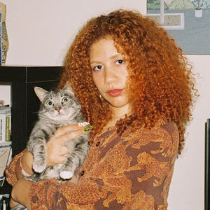 Meet your Posher, Alaia